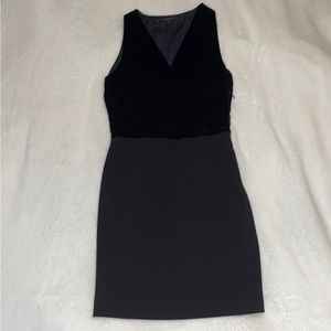 Gucci Dress Wool RTW Ready to Wear Black V neck little black dress LBD